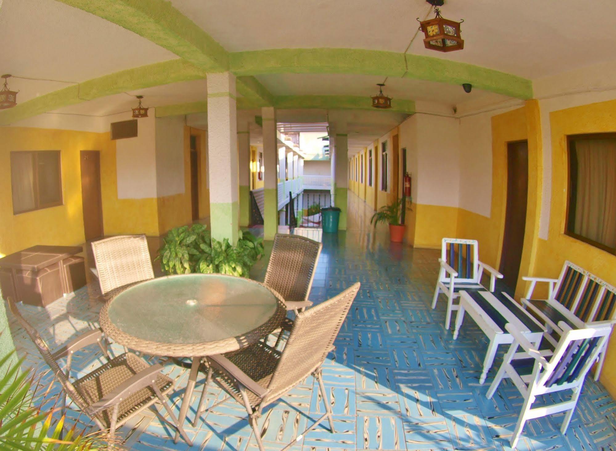 Hotel San Lorenzo Barra de Navidad Exteriör bild